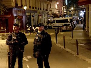 Penikaman di Paris, Polisi Selidiki Latar Belakang Pria Chechnya Penikaman di Paris, Polisi Selidiki Latar Belakang Pria Chechnya