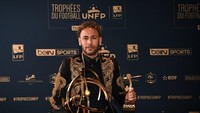 Di musim pertamanya membela PSG, Neymar membuat 28 gol dan 19 assist dari 30 penampilan saja. Ia masih cedera selama tiga bulan terakhir. (Foto: FRANCK FIFE/AFP)
