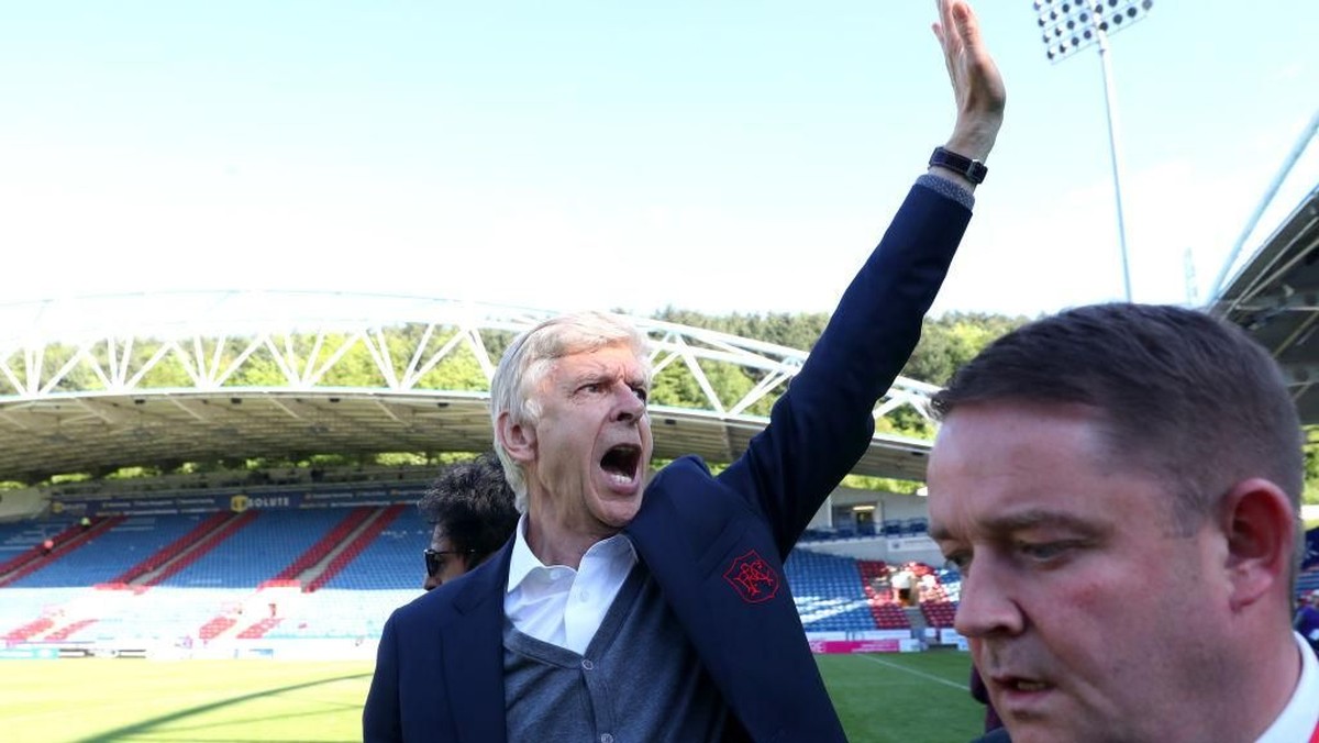 Arsene Wenger dikabarkan akan menangani AC Milan dalam waktu dekat (Catherine Ivill/Getty Images)