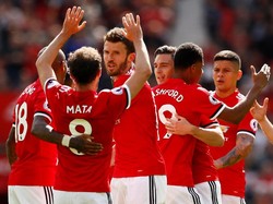 Giggs: Pemain MU Harus Bisa Bikin Fans Senang