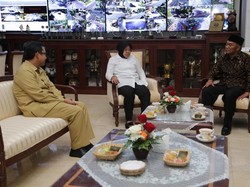 Alasan Keamanan, Risma Perpanjang Masa Libur Sekolah di Surabaya