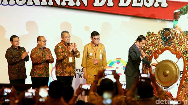 Presiden Jokowi Resmikan Rakornas Pemerintahan Desa