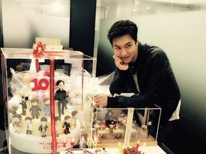 Kangen Si Tampan Lee Min Ho? Yuk, Intip Gaya Serunya Saat Makan