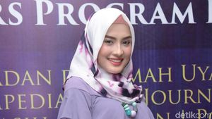 Ademnya Lihat Senyum Erra Fazhira
