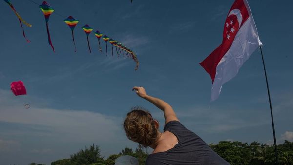 Foto: Refreshing Nonton Festival Layangan di Tanjung Lesung