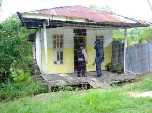 Videokan Polsek di Pekanbaru, Rumah Antoni Digeledah Tim Jibom