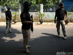 Polisi Cari Penyebar Isu Hoax Bom di Duren Sawit