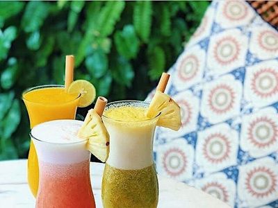 Indonesia Banget! Sensasi Makan dan Santai di Restoran Bertema Batik