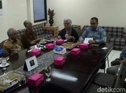 Bertemu Pimpinan YLBHI, Anies Janji Berikan Bantuan Dana