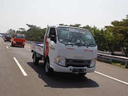 Begini Rasanya Jadi Sopir Truk dalam Sehari