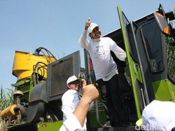 Di PG Gempolkrep, Menteri BUMN Jajal Mekanisasi Tebang Tebu