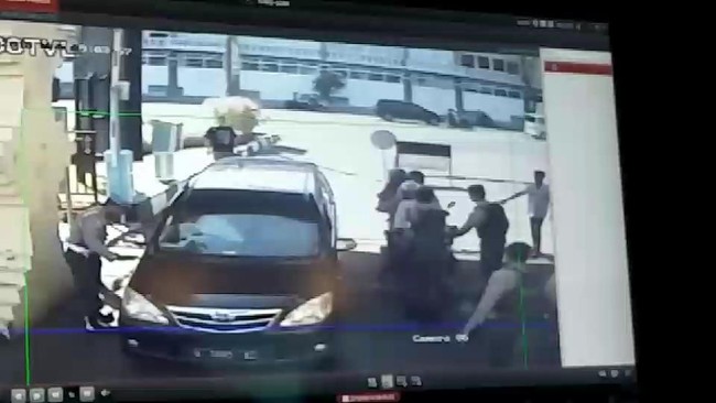 Ini Identitas Polisi-Warga Korban Bom di Mapolrestabes Surabaya Ini Identitas Polisi-Warga Korban Bom di Mapolrestabes Surabaya