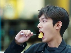 Begini Cara Fans Rayakan Ulang Tahun ke-32 Lee Min Ho