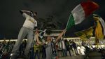 Foto: Juventus Kunci Scudetto, Turin Berpesta