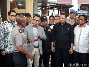 Dapat THR Rp 26 Juta, Ketua DPR Sumbang Keluarga Korban Teroris Dapat THR Rp 26 Juta, Ketua DPR Sumbang Keluarga Korban Teroris