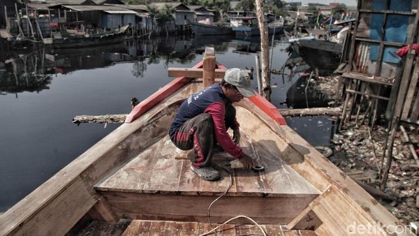 Melihat Uniknya Proses Pembuatan Kapal Nelayan di Jakarta