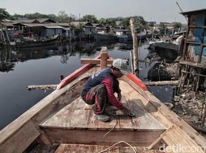 Melihat Uniknya Proses Pembuatan Kapal Nelayan di Jakarta