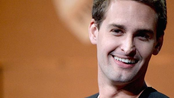 Potret Suami Ganteng Miranda Kerr yang Kekayaannya Bikin Melongo