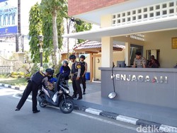 Semua Kantor Polisi Diperketat, Polda DIY: Maaf Pelayanan Agak Lama