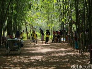 Yang Baru di Maros: Kampung Wisata Jaman Old Bertema Bambu