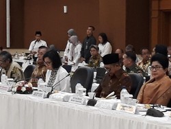 Pagi-pagi Sri Mulyani Sambangi BPK, Ada Apa?