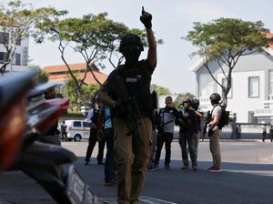 Bomber Surabaya Tak Sekolahkan Anak untuk Hindari Interaksi Warga Bomber Surabaya Tak Sekolahkan Anak untuk Hindari Interaksi Warga