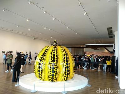 Ribuan Pengunjung Padati Pameran Yayoi Kusama di Jakarta