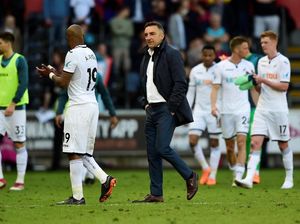 Swansea Jadi Tim Terakhir yang Degradasi Swansea Jadi Tim Terakhir yang Degradasi