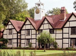 Ini Hotel Tempat Pangeran Harry Bermalam Sebelum Menikah