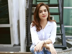 Main Koboy Kampus, Stefhanie Zamora Akhirnya Tahu Gaya Mahasiswa Era 90-an