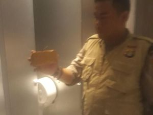 Polisi Pastikan Bungkusan di Toilet Bioskop Transmart Lampung Bukan Bom