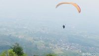 Foto: Bonus Buat Traveler yang Paralayang di Wonosobo