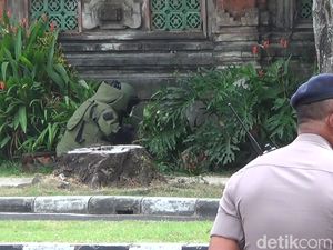 Gegana Amankan Benda Mencurigakan di Depan Kantor Gubernur Bali