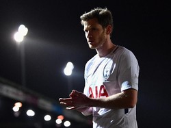 Bek Tottenham Hotspur, Jan Vertonghen, mampu membuat 64 tekel sukses dan 60 intercept. Kontribusinya itu layak menjadi pilihan di bek tengah starting eleven terbaik Premier League musim ini. (Foto: Dan Mullan/Getty Images)