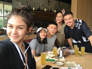 Rifat Sungkar Bangga Vanesha Priscillia Lanjut Studi Rifat Sungkar Bangga Vanesha Priscillia Lanjut Studi