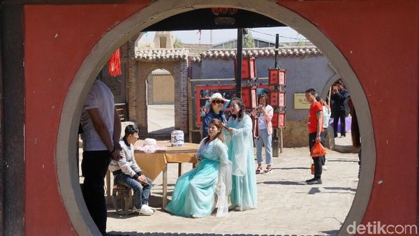 Foto: Pabrik Film-film Kolosal China