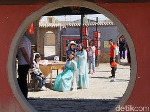 Foto: Pabrik Film-film Kolosal China