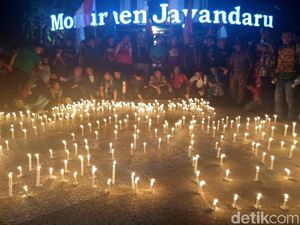 Meski Ada Aksi Terorisme, Berkendara Seperti Biasa tapi Tetap Siaga