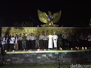 Aksi Pemuka Agama Bersatu Lawan Teroris di Bawah Patung Garuda
