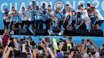 Foto: City Rayakan Gelar Juara, Manchester Membiru