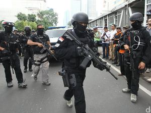 Polisi Masih Lakukan Perburuan Guru Dita, Bomber Gereja Surabaya Polisi Masih Lakukan Perburuan Guru Dita, Bomber Gereja Surabaya