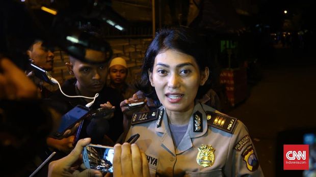 Polisi Olah TKP Rumah Kos Terduga Teroris di Tandes Surabaya