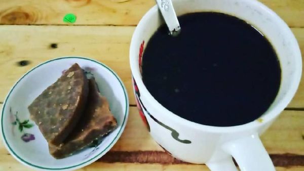 Mantap! Ini Kopi Tubruk Gaya Kampung Pilihan Netizen Buat Ngopi Pagi
