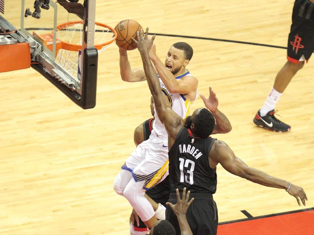 Redam Rockets, Warriors Menangi Gim Pertama Final Wilayah Barat Redam Rockets, Warriors Menangi Gim Pertama Final Wilayah Barat