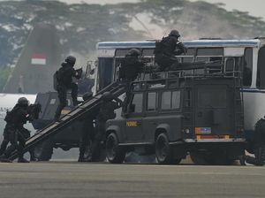 Apa Payung Hukum TNI Ikut Ganyang Teroris?