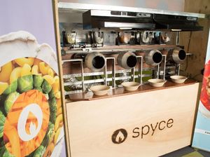 Keren! Makanan di Restoran Ini Dimasak oleh Teknologi Robot Canggih Keren! Makanan di Restoran Ini Dimasak oleh Teknologi Robot Canggih