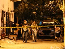 1 Teroris Ditembak Mati, Istri dan 3 Anaknya Diamankan Densus