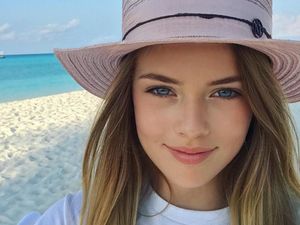 Foto: Si Gadis Cilik Tercantik Sedunia Itu Suka ke Pantai