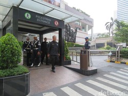 Mal di Jakarta Mulai Tutup