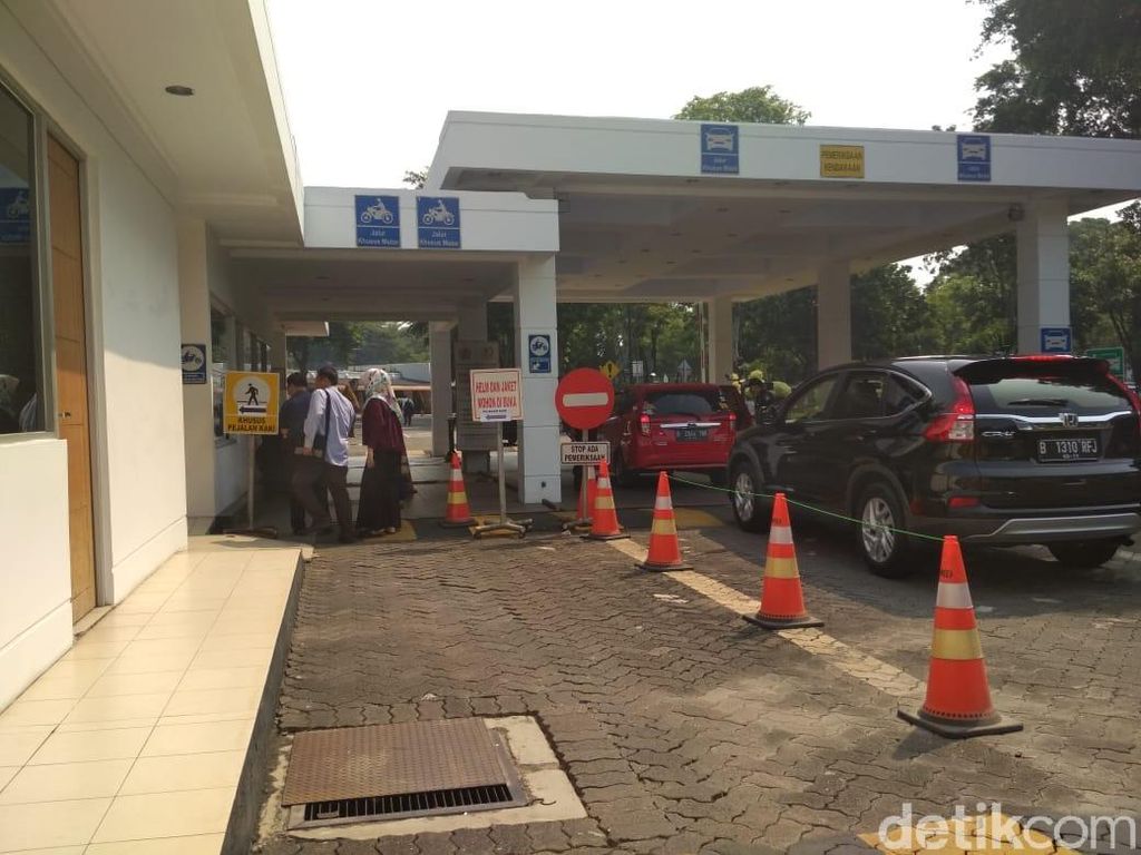 Pascateror Bom di Jatim, Penjagaan di Istana Diperketat Pascateror Bom di Jatim, Penjagaan di Istana Diperketat